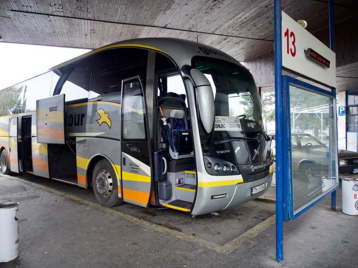 sarajevo bus yellow 13