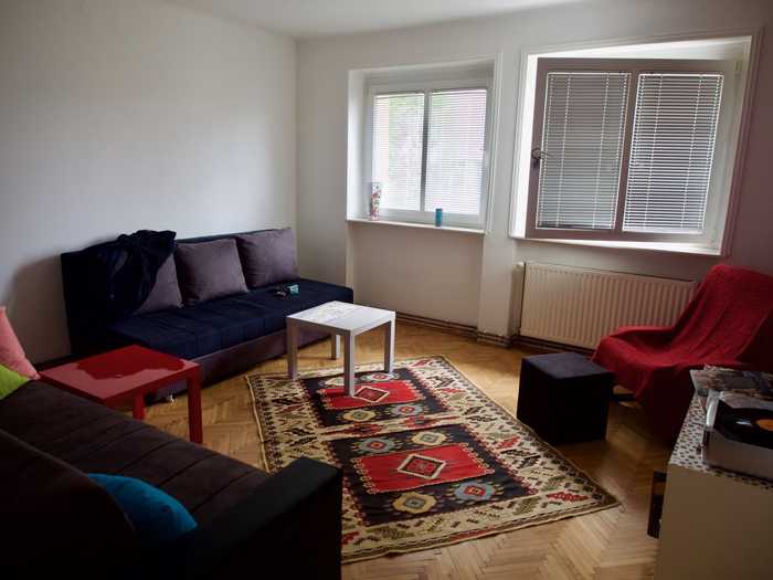 airbnb sarajevo living room